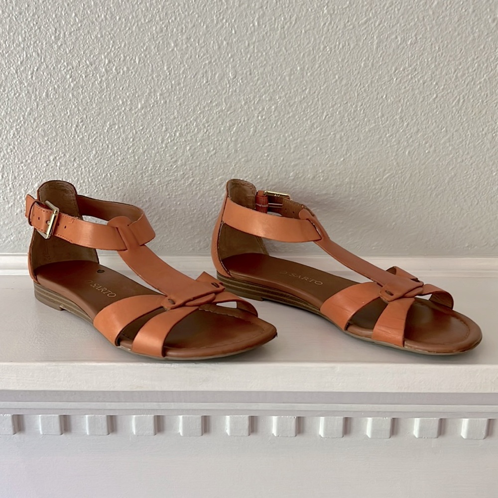 Franco Sarto | Gracy T-Strap Sandal - size 5